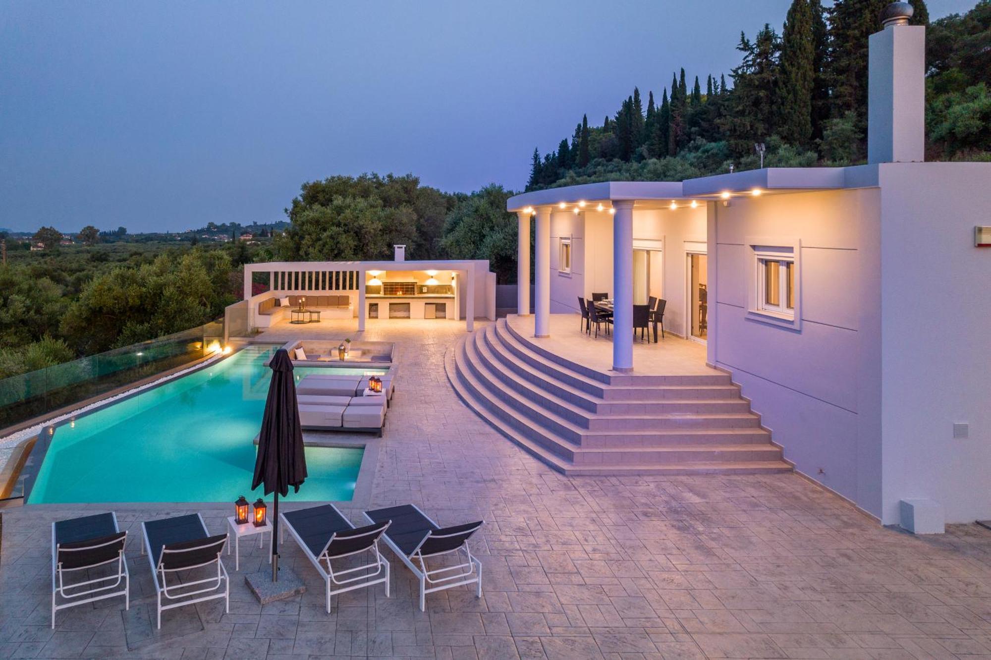 Villa Moonstone *